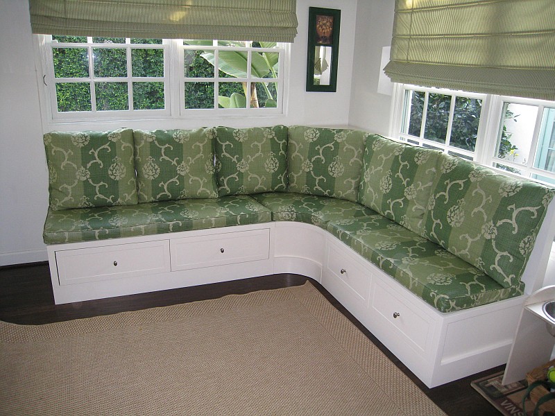 Carrie banquette IMG_1280 web.jpg